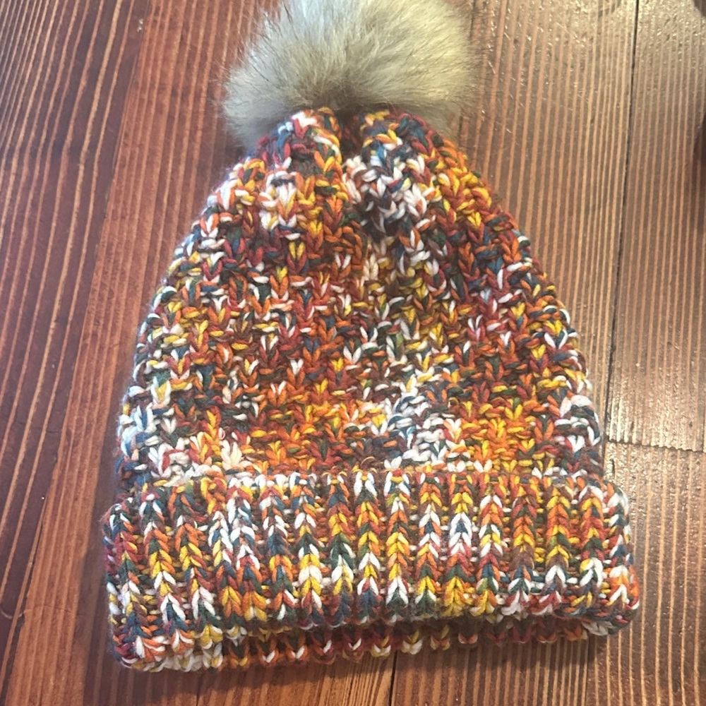Sold ✅Eddie Bauer Colorful Knit Beanie with Pom-Pom - Picture 3 of 4